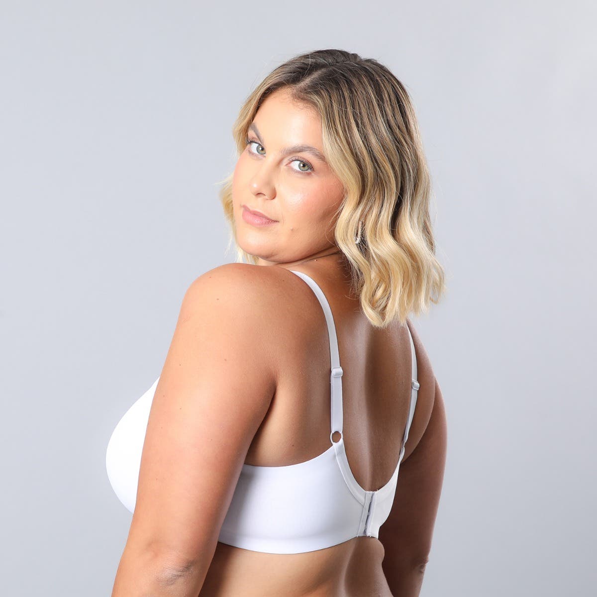 https://florespurewonder.com/media/catalog/product/1/1/11681-1_4.jpg