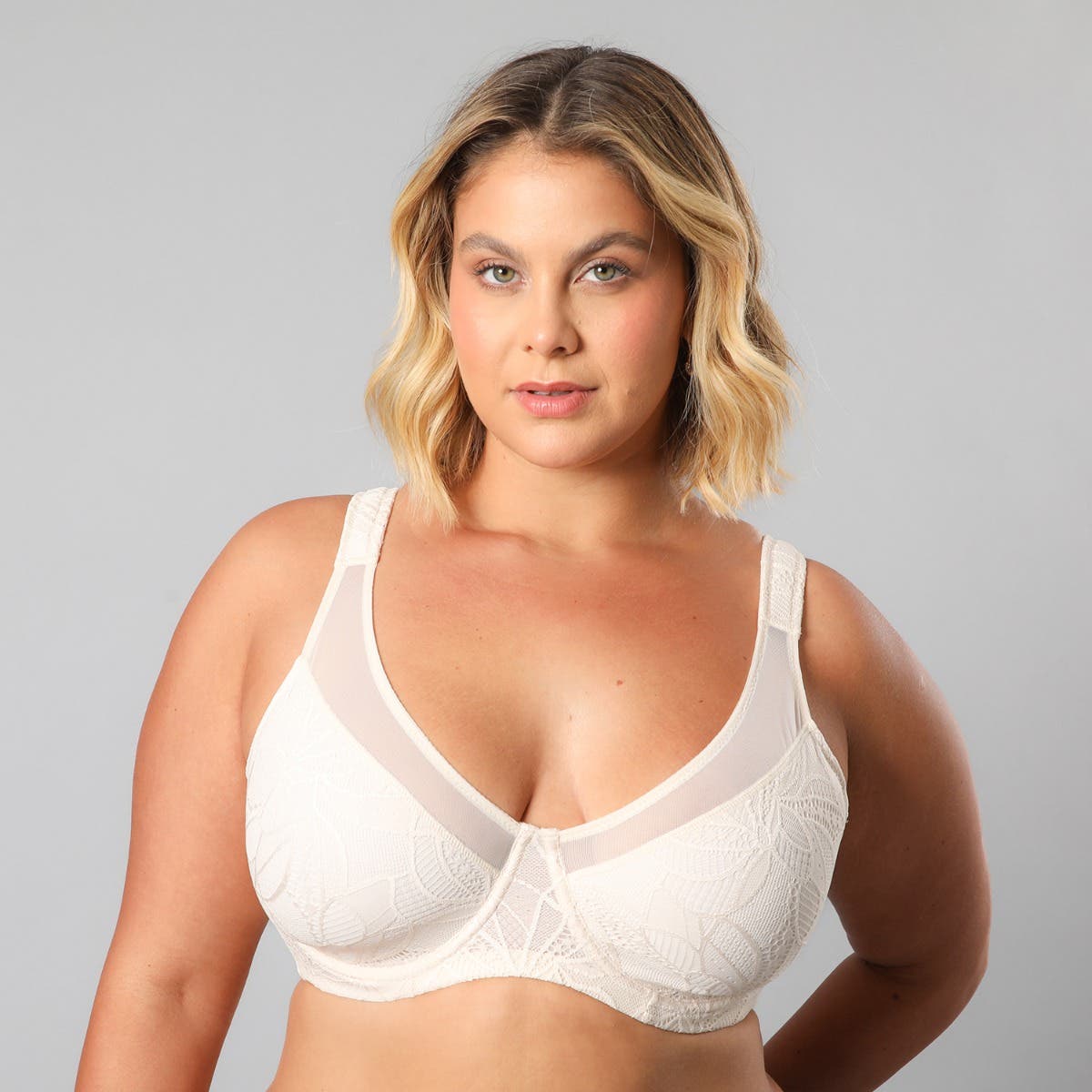 https://florespurewonder.com/media/catalog/product/1/3/13482-135_1.jpg
