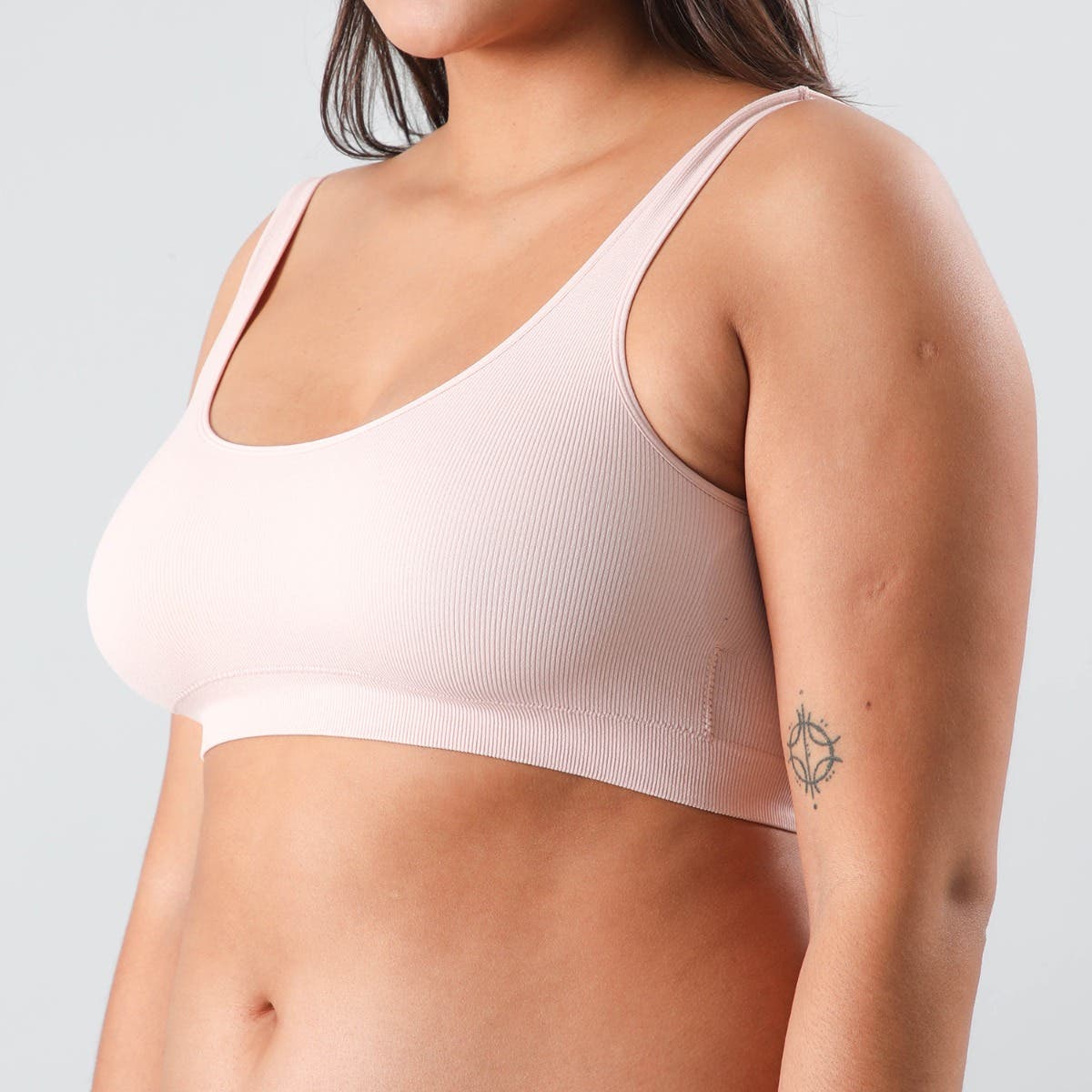 https://florespurewonder.com/media/catalog/product/2/5/25070-24_6.jpg