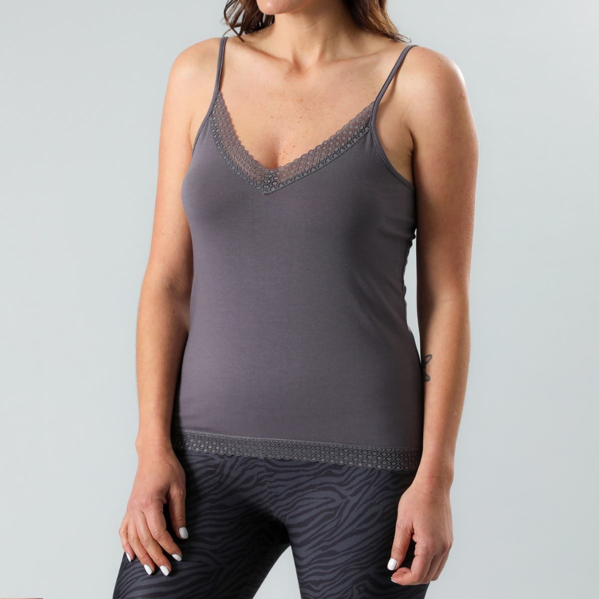 https://florespurewonder.com/media/catalog/product/3/3/33038-67_2.jpg