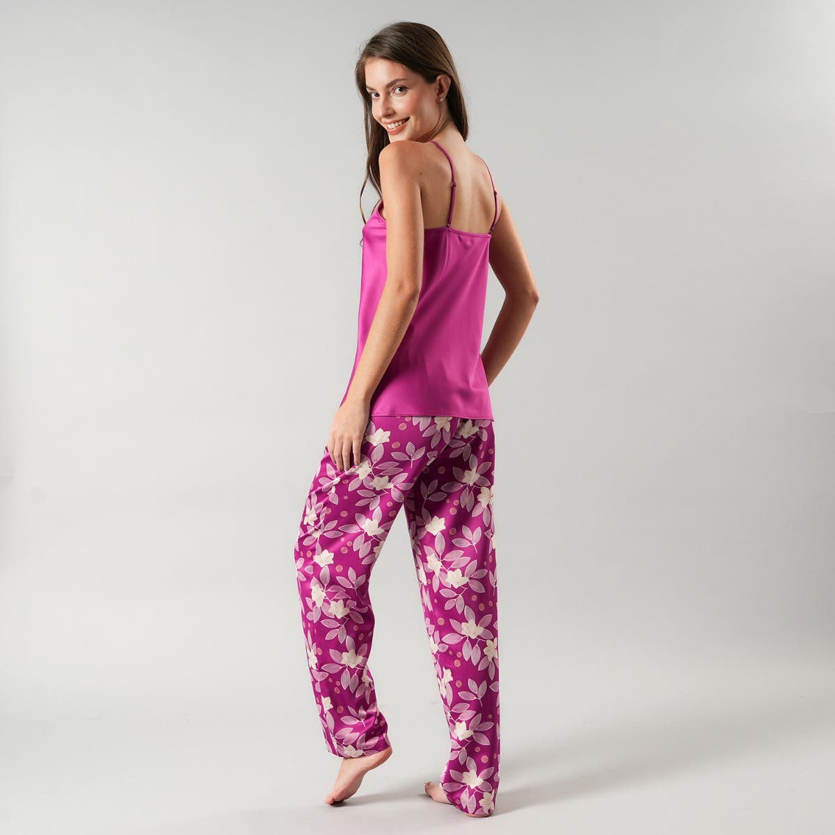 https://florespurewonder.com/media/catalog/product/3/3/33593-223_2.jpg